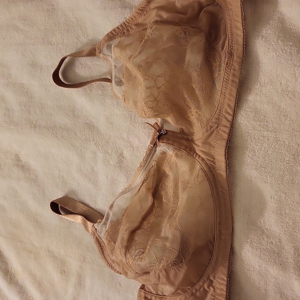 38 D Wacoal minimizer wirefree bra NWOT